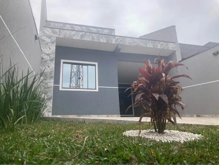 EXCELENTE CASA COM 3 QUARTOS NO TINDIQUERA EM ARAUCÁRIA
